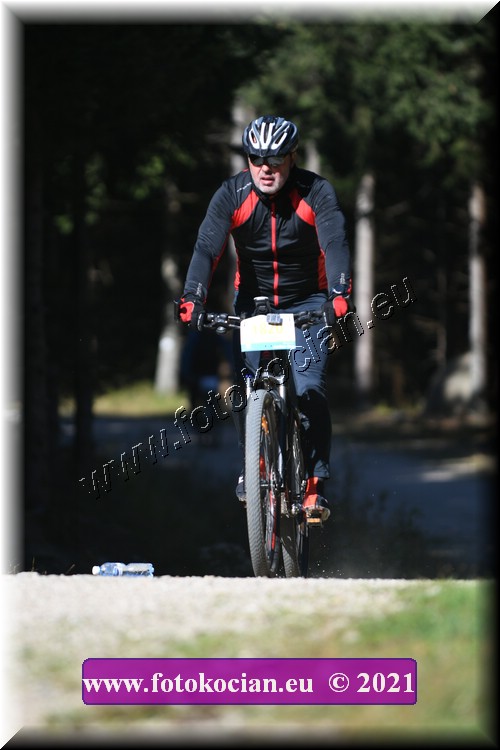 Náhled obrázku: 2021-4662-CTAuthor-1820.JPG