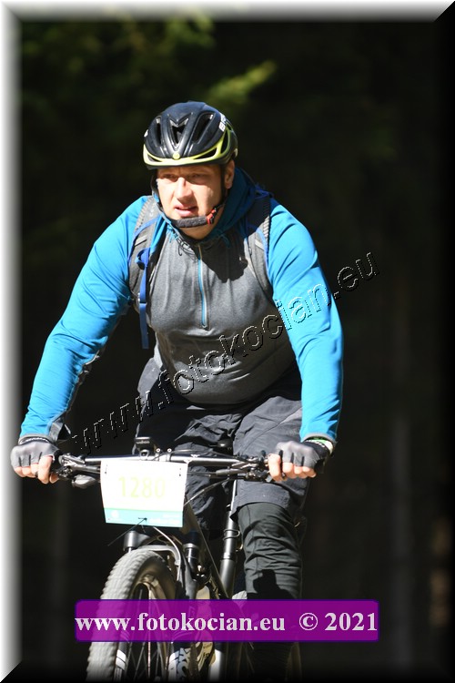 Náhled obrázku: 2021-4667-CTAuthor-1280.JPG