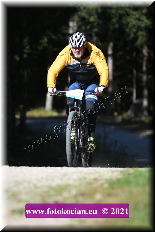 Náhled obrázku: 2021-4730-CTAuthor-1830.JPG