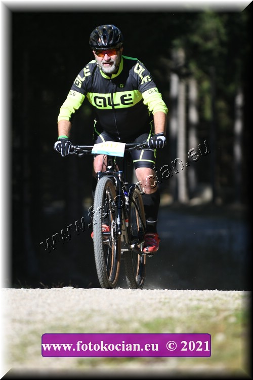 Náhled obrázku: 2021-4868-CTAuthor-1917.JPG