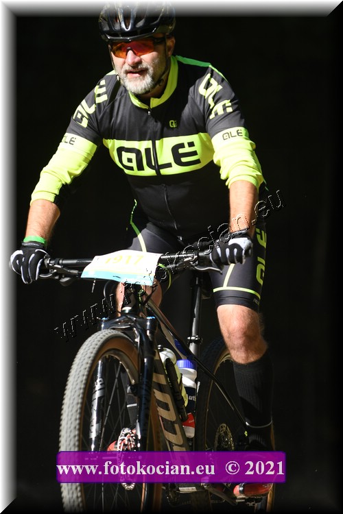 Náhled obrázku: 2021-4869-CTAuthor-1917.JPG