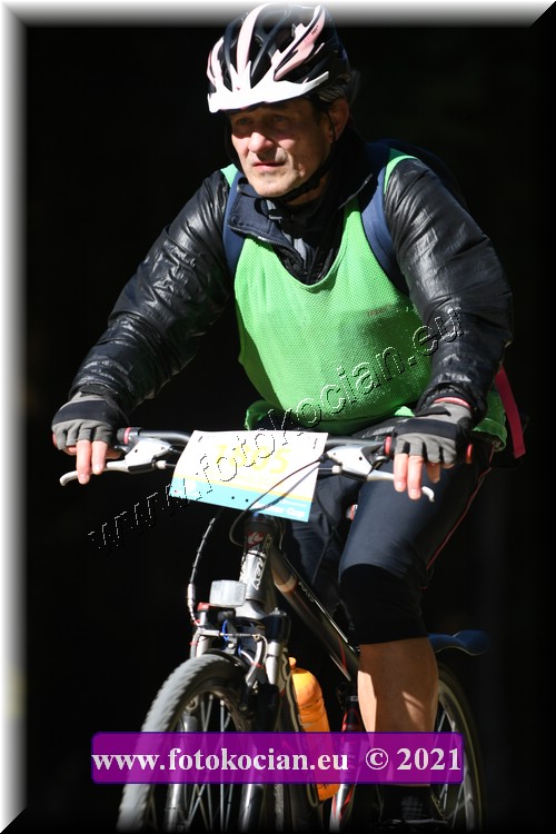 Náhled obrázku: 2021-4877-CTAuthor-1805.JPG