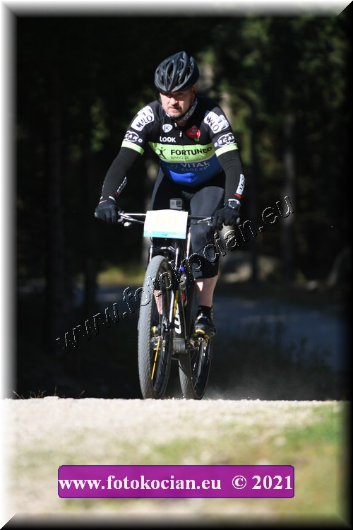 Náhled obrázku: 2021-4902-CTAuthor-1913.JPG