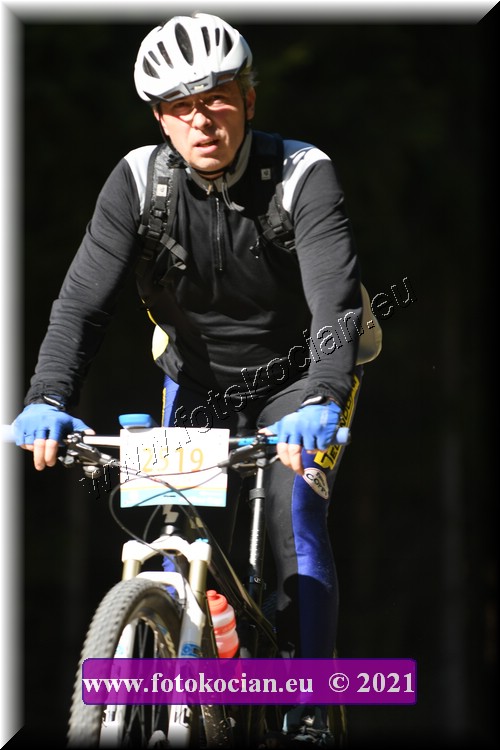 Náhled obrázku: 2021-4905-CTAuthor-2519.JPG