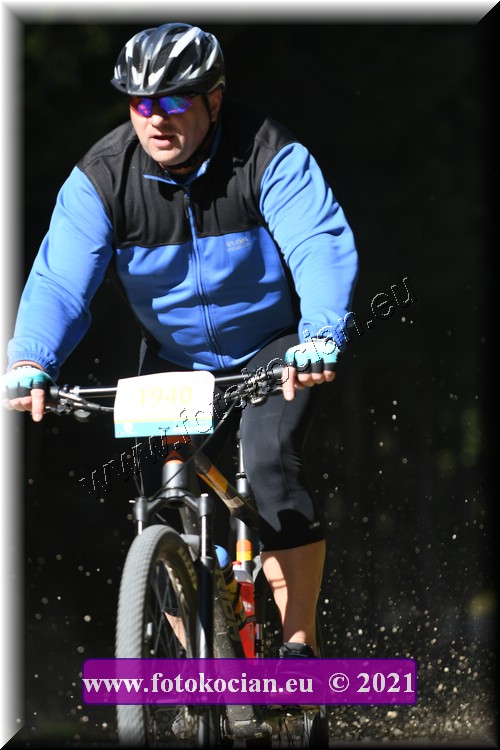 Náhled obrázku: 2021-4919-CTAuthor-1940.JPG