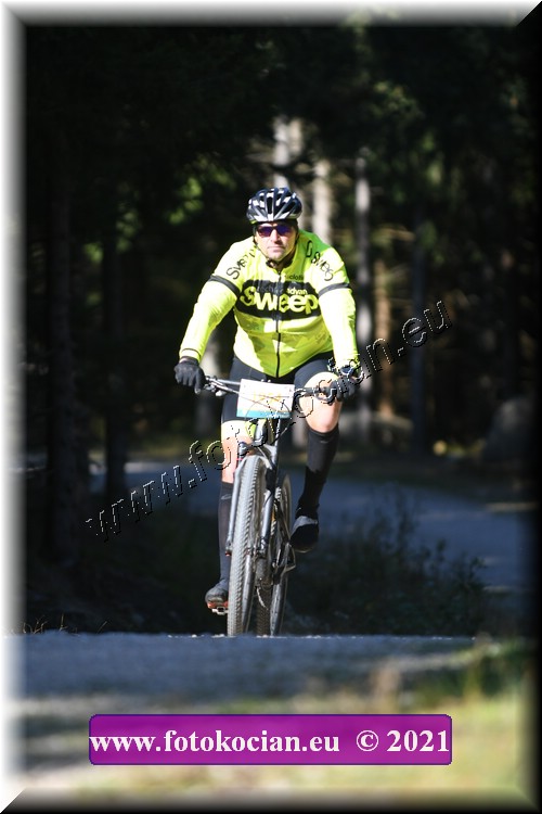 Náhled obrázku: 2021-5083-CTAuthor-1954.JPG