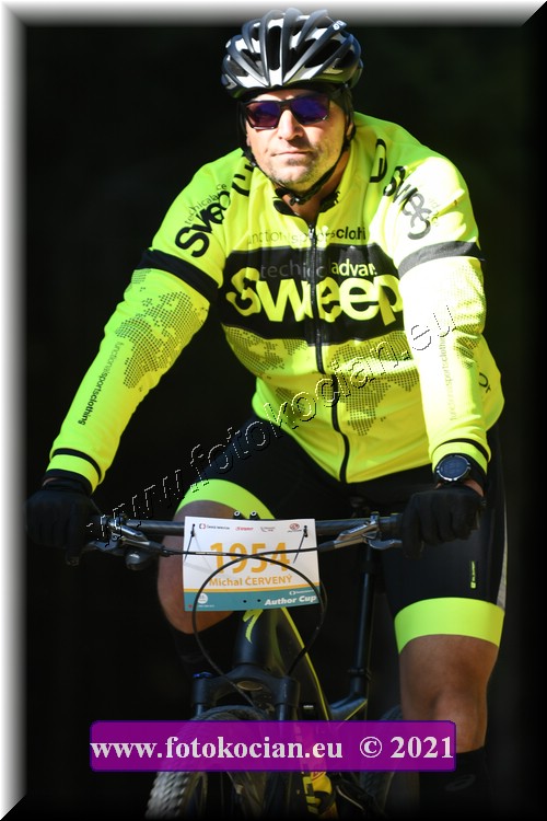 Náhled obrázku: 2021-5084-CTAuthor-1954.JPG