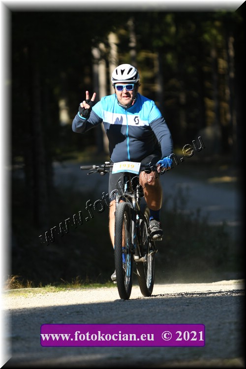 Náhled obrázku: 2021-5101-CTAuthor-1939.JPG