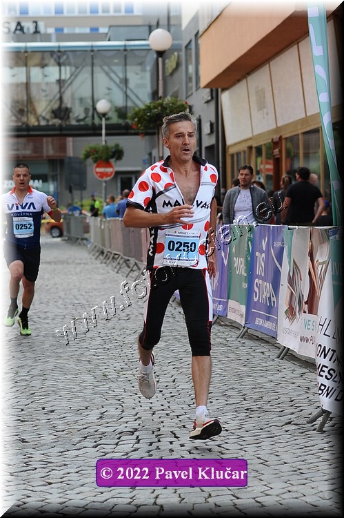 Náhled obrázku: 2022-3168-Zlin-250.JPG