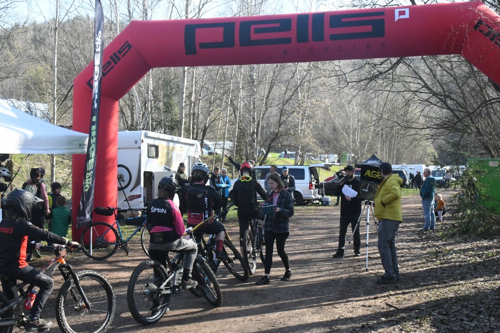 Náhled obrázku: 2023-1001-Enduro-TU-sobota-0.JPG