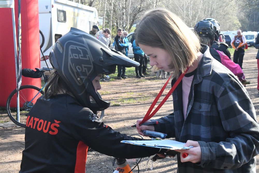 Náhled obrázku: 2023-1002-Enduro-TU-sobota-0.JPG