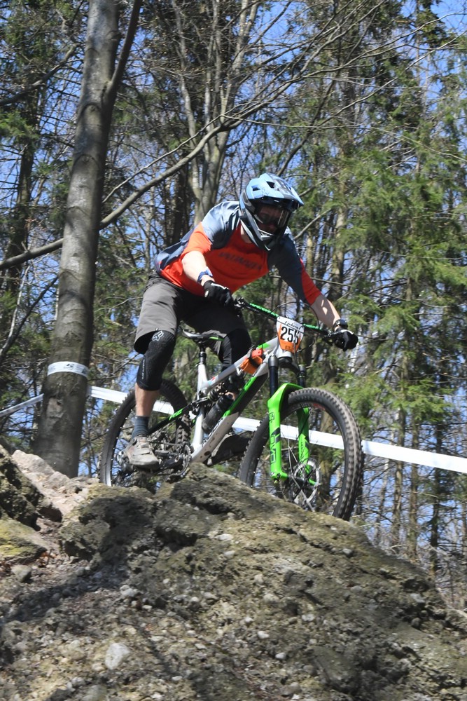 Náhled obrázku: 2023-1398-Enduro-TU-sobota-255.JPG