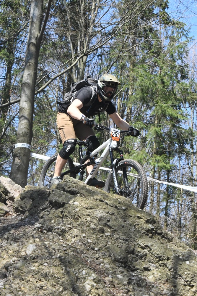 Náhled obrázku: 2023-1402-Enduro-TU-sobota-253.JPG