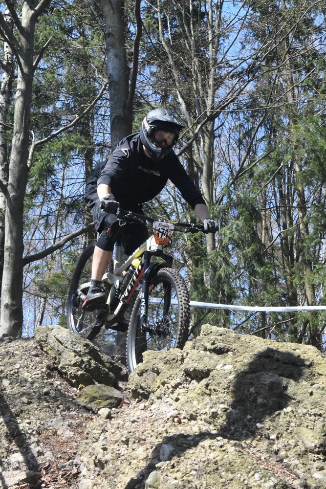 Náhled obrázku: 2023-1557-Enduro-TU-sobota-174.JPG