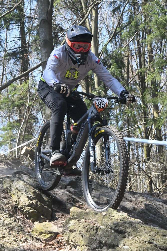 Náhled obrázku: 2023-1734-Enduro-TU-sobota-85.JPG