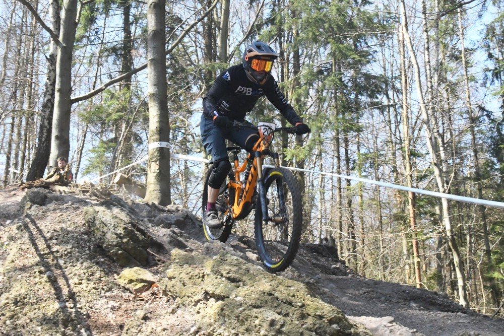 Náhled obrázku: 2023-1885-Enduro-TU-sobota-20.JPG