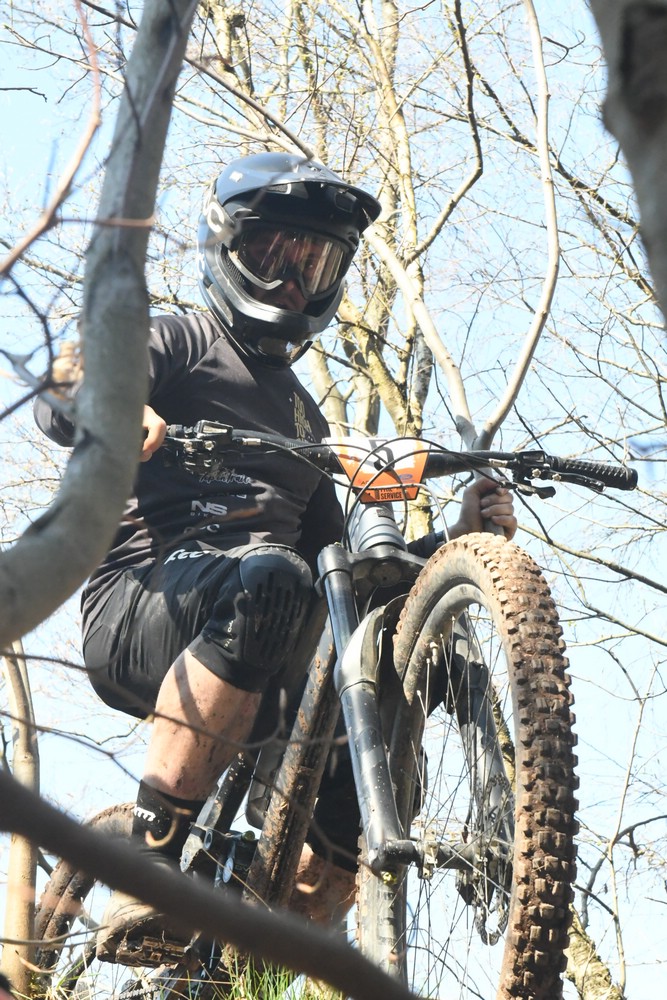 Náhled obrázku: 2023-1988-Enduro-TU-sobota-5.JPG