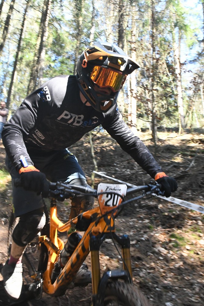 Náhled obrázku: 2023-2124-Enduro-TU-sobota-20.JPG