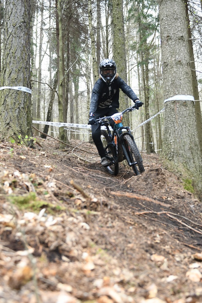 Náhled obrázku: 2023-1354-Enduro-TU-nedele-257.JPG