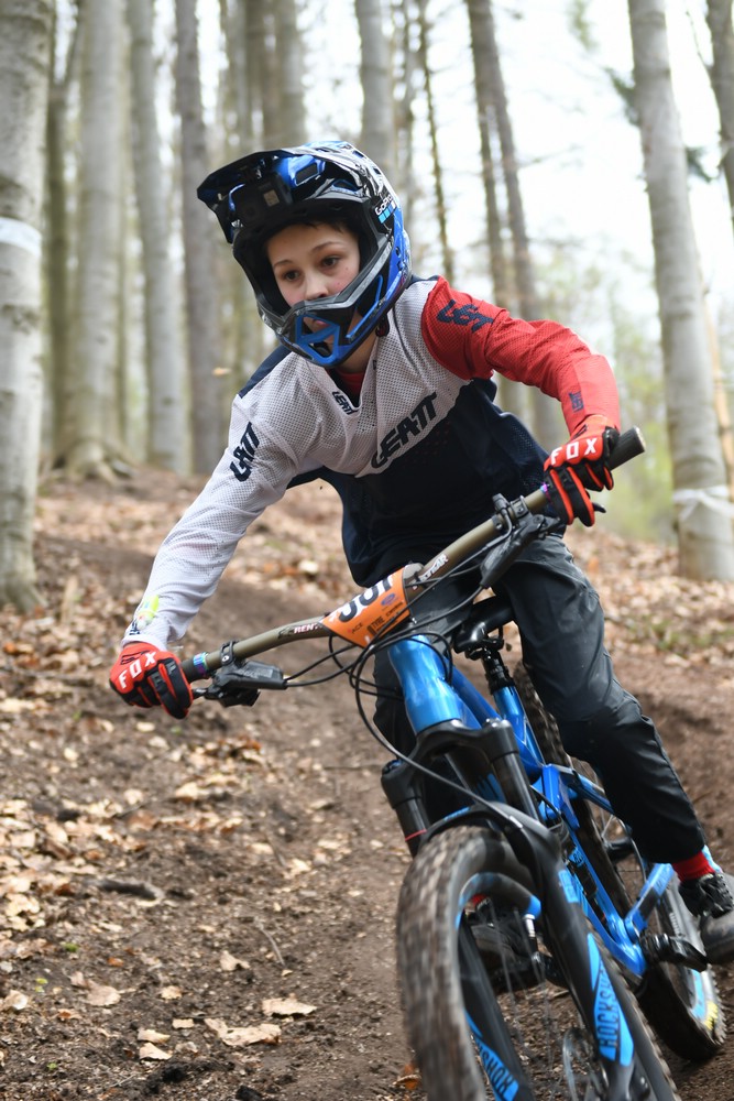 Náhled obrázku: 2023-1498-Enduro-TU-nedele-381.JPG