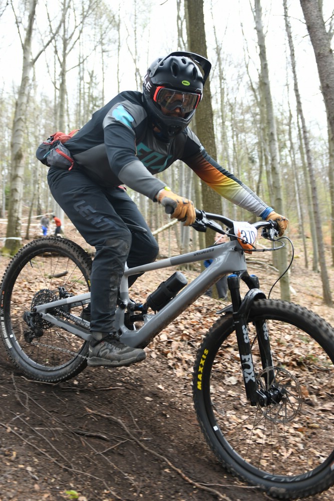 Náhled obrázku: 2023-1518-Enduro-TU-nedele-370.JPG