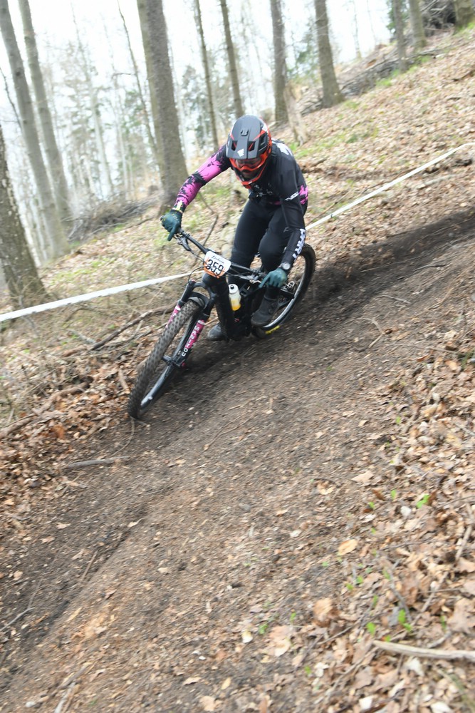 Náhled obrázku: 2023-1540-Enduro-TU-nedele-359.JPG