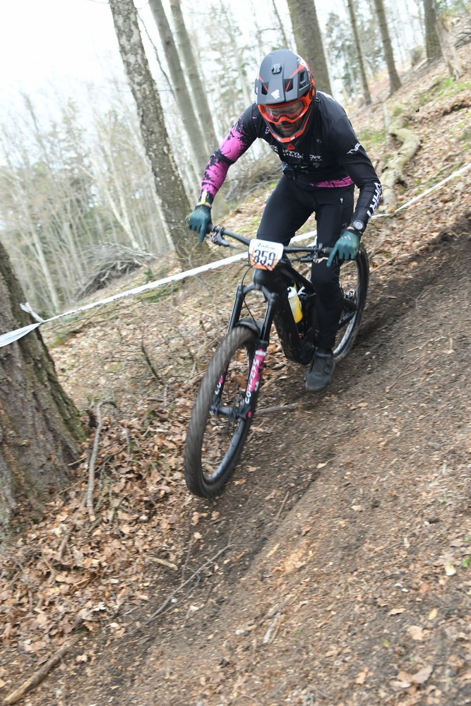 Náhled obrázku: 2023-1541-Enduro-TU-nedele-359.JPG