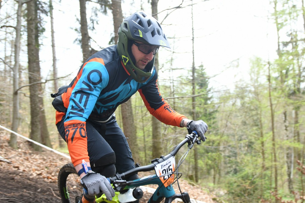 Náhled obrázku: 2023-1781-Enduro-TU-nedele-215.JPG