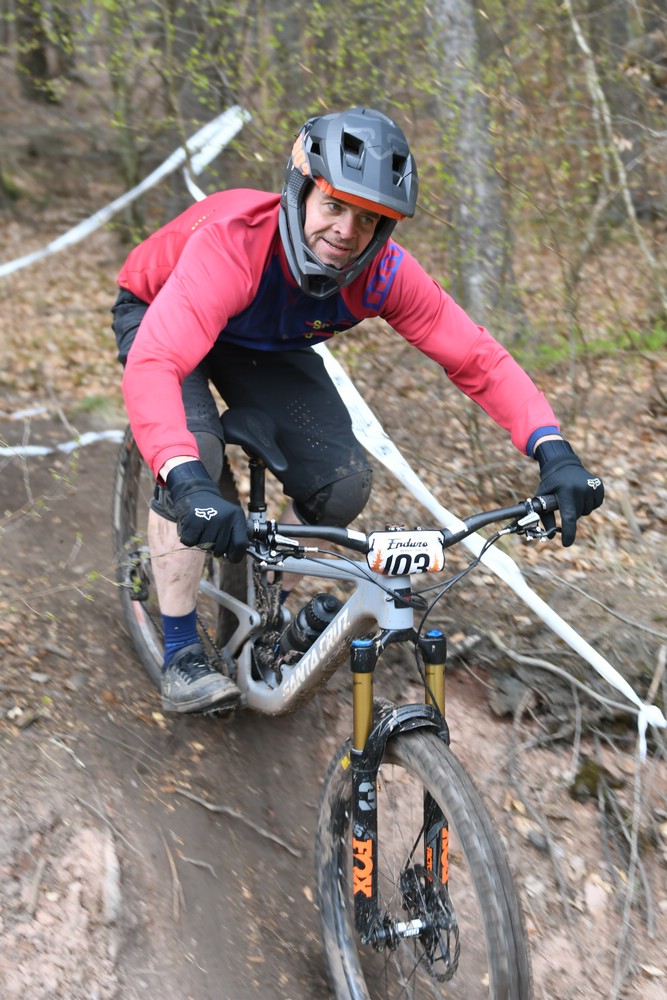 Náhled obrázku: 2023-1958-Enduro-TU-nedele-103.JPG