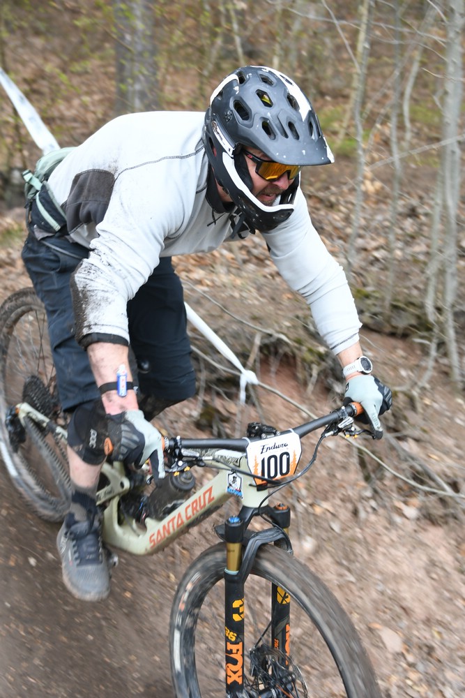 Náhled obrázku: 2023-1965-Enduro-TU-nedele-100.JPG