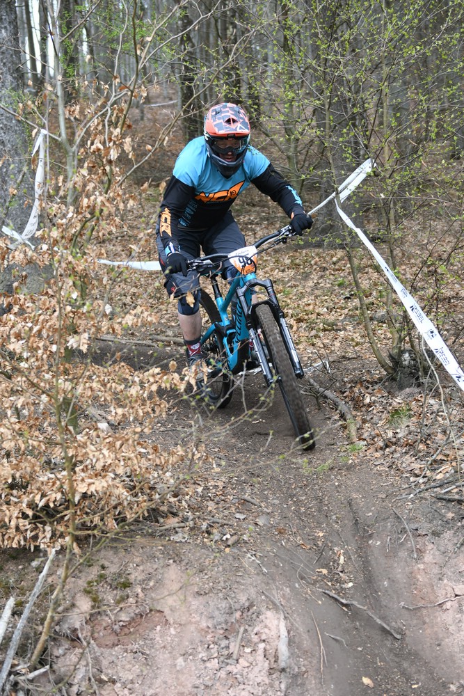 Náhled obrázku: 2023-1972-Enduro-TU-nedele-95.JPG