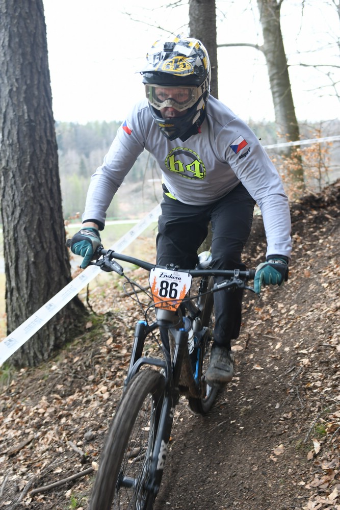 Náhled obrázku: 2023-1987-Enduro-TU-nedele-86.JPG