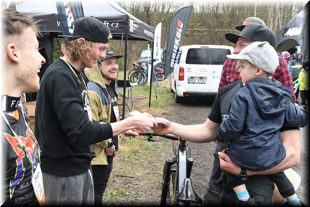 Náhled obrázku: 2023-2038-Enduro-TU-nedele.JPG