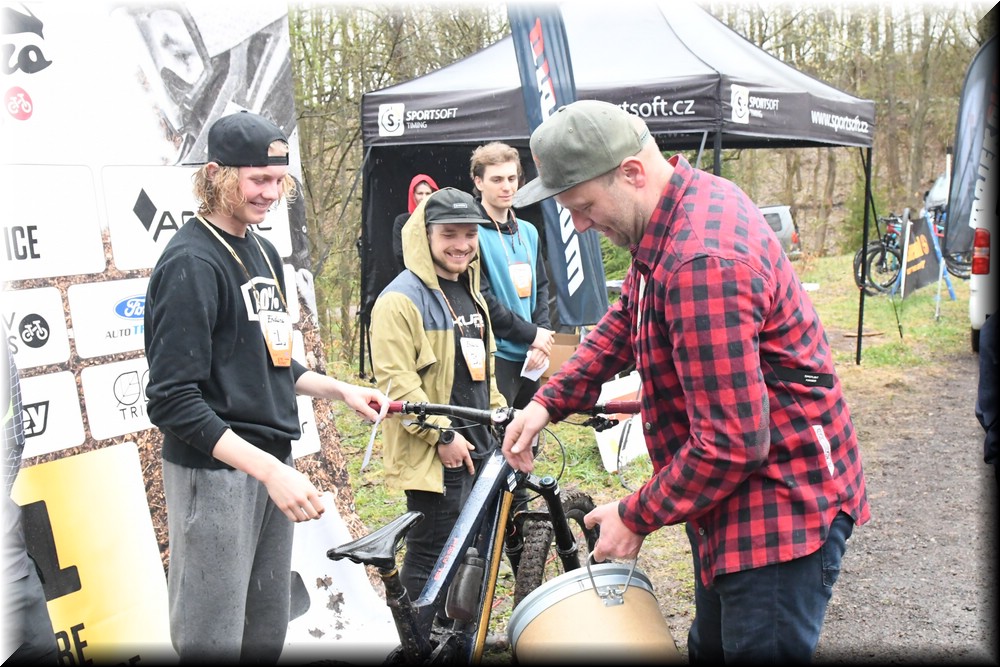 Náhled obrázku: 2023-2039-Enduro-TU-nedele.JPG