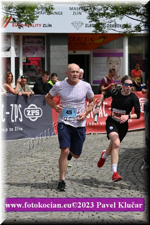 Náhled obrázku: 2023-5758-Zlin-45,3087.JPG