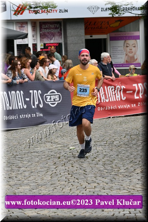 Náhled obrázku: 2023-6056-Zlin-235.JPG