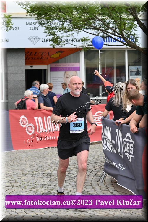 Náhled obrázku: 2023-6651-Zlin-380.JPG