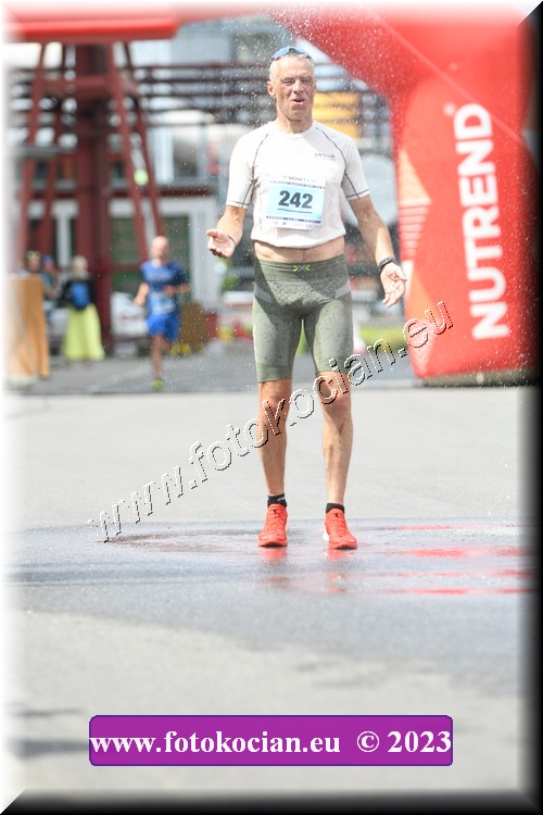 Náhled obrázku: 2023-2188-Zlin-242.JPG