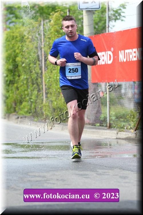 Náhled obrázku: 2023-2595-Zlin-250.JPG