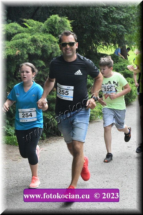 Náhled obrázku: 2023-3033-Zlin-254,255.JPG