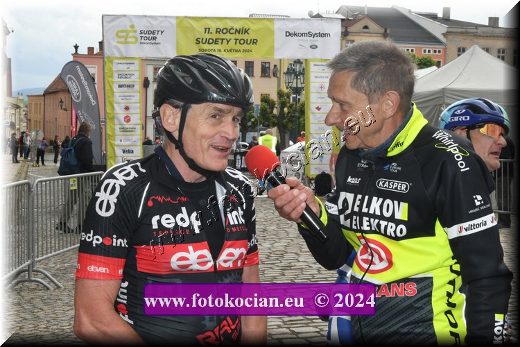 Náhled obrázku: 2024-1337-Sudety-tour-Broumov.JPG