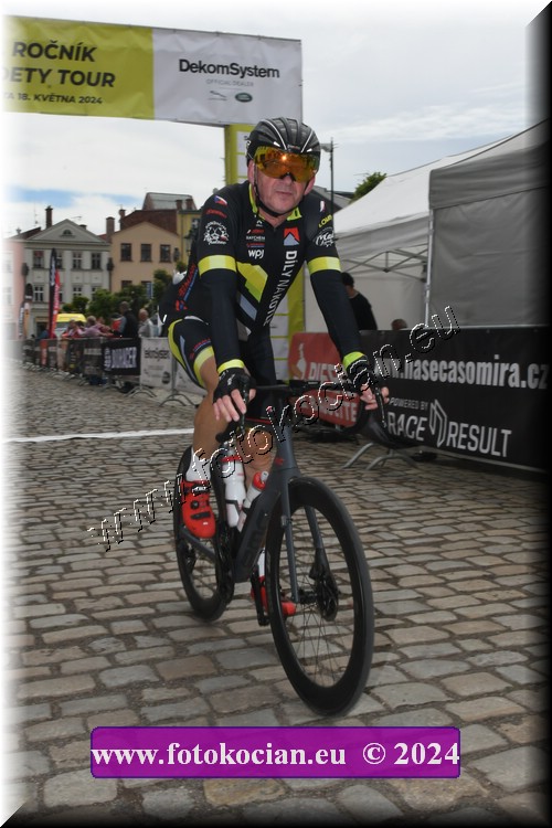 Náhled obrázku: 2024-1382-Sudety-tour-Broumov.JPG