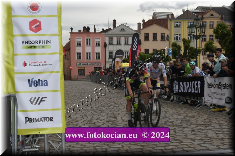 Náhled obrázku: 2024-1412-Sudety-tour-Broumov.JPG