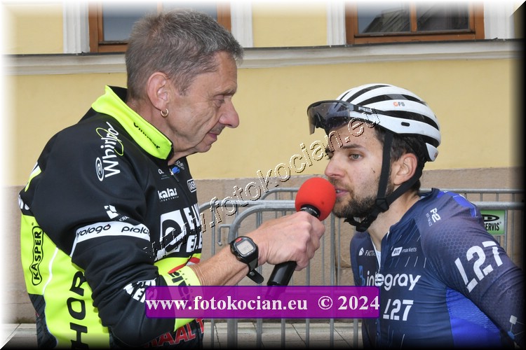 Náhled obrázku: 2024-1418-Sudety-tour-Broumov.JPG