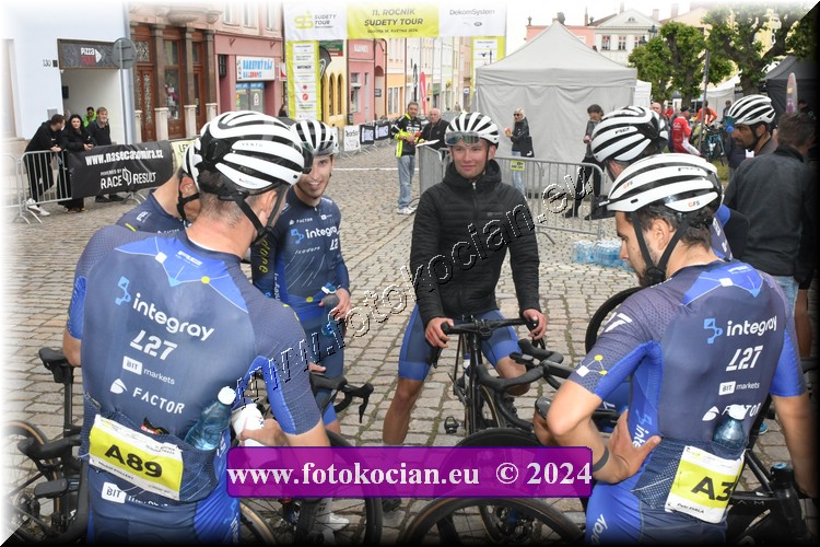 Náhled obrázku: 2024-1437-Sudety-tour-Broumov.JPG