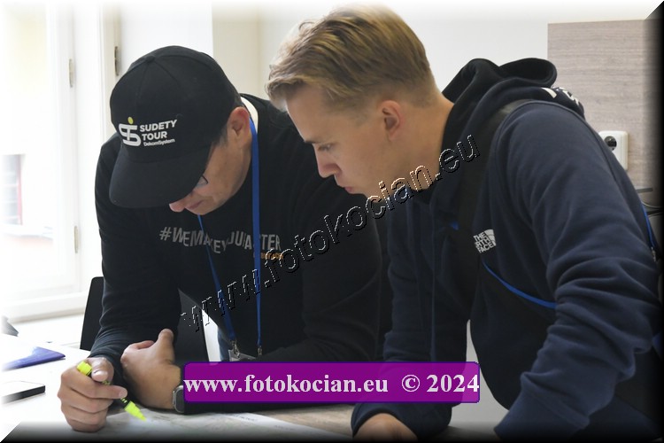 Náhled obrázku: 2024-1550-Sudety-tour-Broumov.JPG