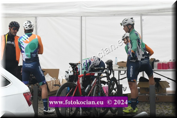 Náhled obrázku: 2024-1564-Sudety-tour-Broumov.JPG