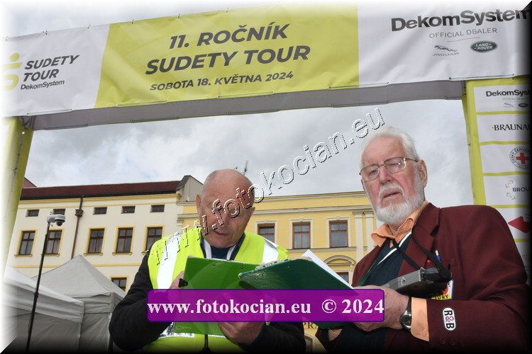 Náhled obrázku: 2024-1596-Sudety-tour-Broumov.JPG