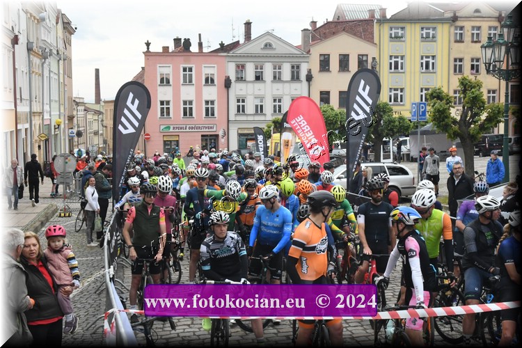 Náhled obrázku: 2024-1221-Sudety-tour-Broumov.JPG