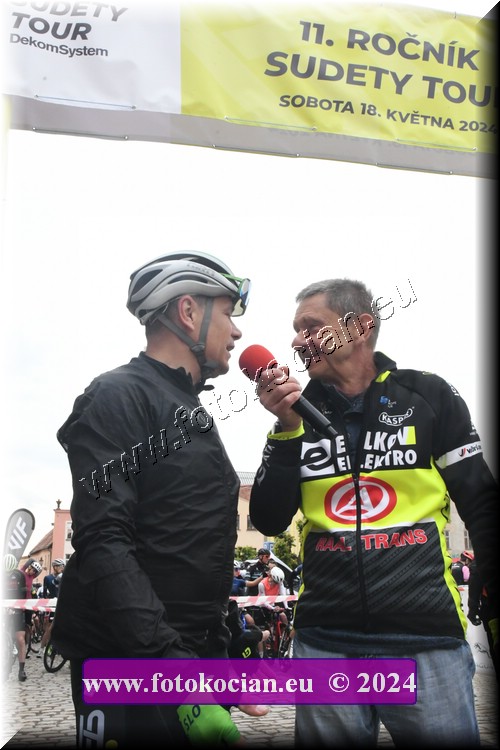 Náhled obrázku: 2024-1234-Sudety-tour-Broumov.JPG